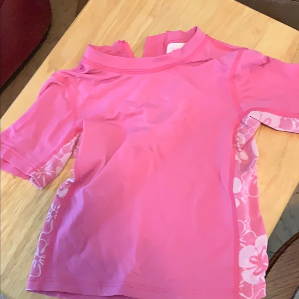 Rash guard swim shirt